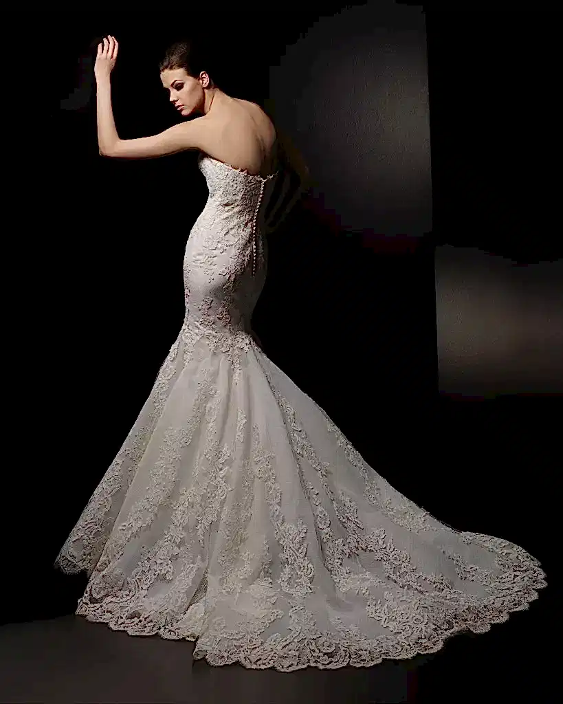 Enzoani Dakota