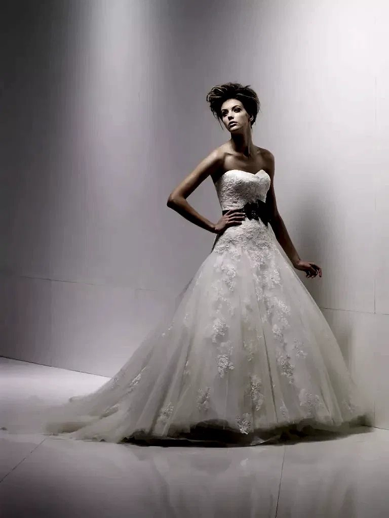 Enzoani 2011 Fatima