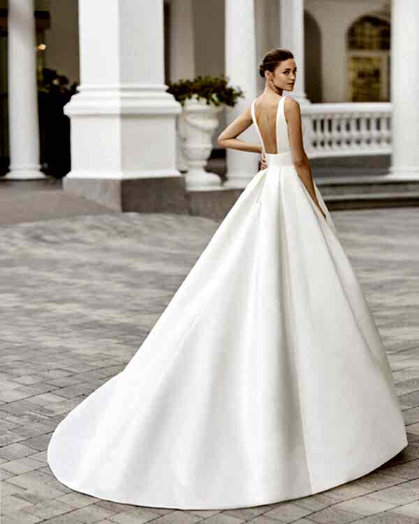 Sol by Adriana Alier at Rosa Clara - Image 2